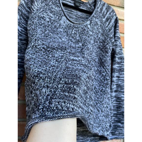 Calvin Klein, Size Medium, Gray Marled Knit Sweater, Sunburst Pattern Minimalist - Picture 2 of 5